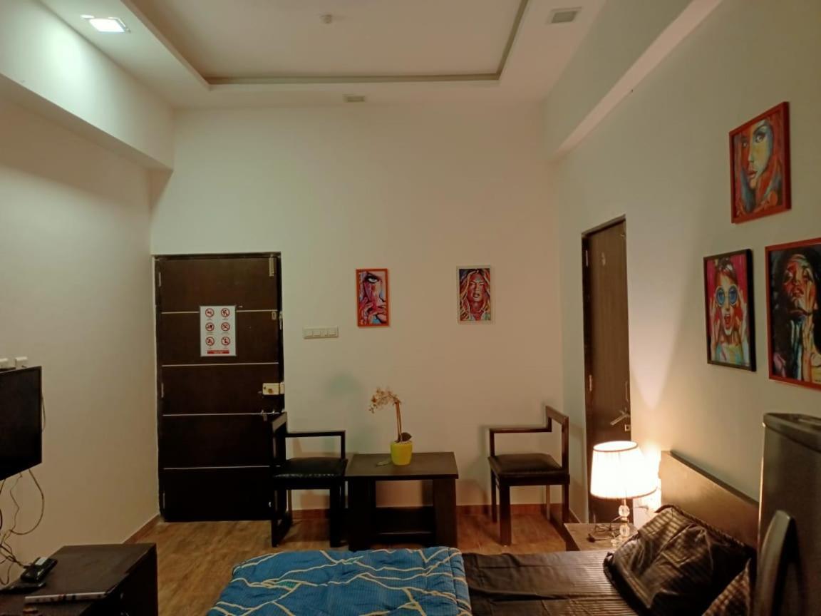Marigold Stay Jambhulpāda Dış mekan fotoğraf
